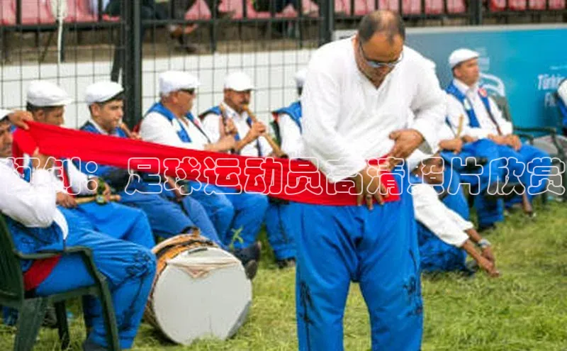 星欧娱乐官方网站引力传媒柯钊：足球运动员高清照片欣赏